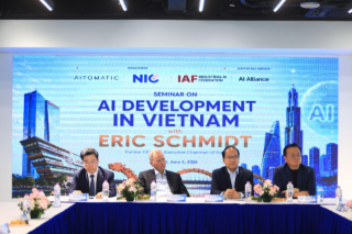 Tỷ phú Eric Schmidt: Việt Nam có tiềm năng để dẫn đầu về AI trong tương lai