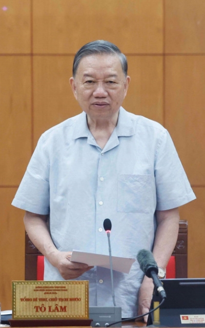 Ảnh của Tổng Bí thư, Chủ tịch nước: Nghiên cứu khoa học cơ bản phải được đổi mới mạnh mẽ