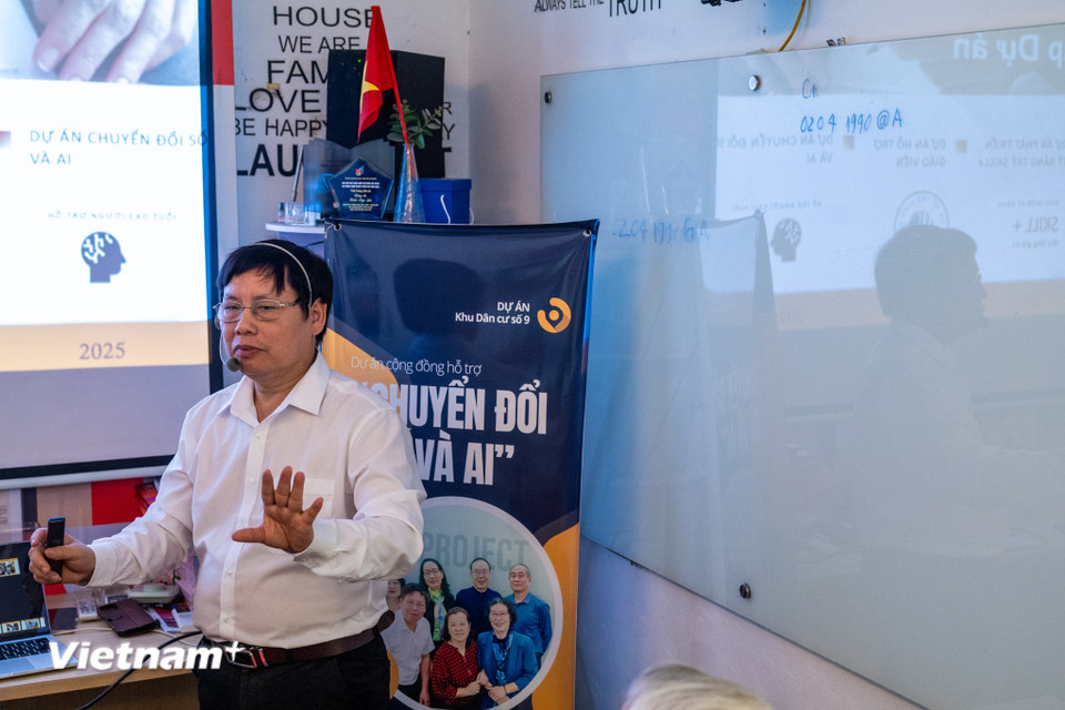 Ảnh của Lớp học AI, chuyển đổi số cho người già thời 4.0: Để không ai bị bỏ lại phía sau