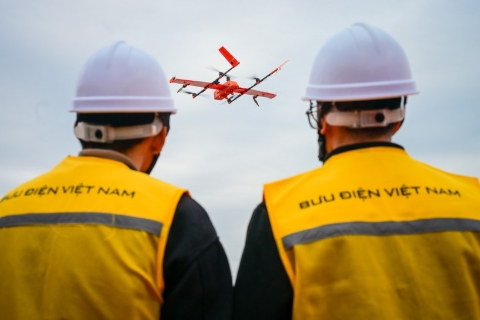 Ảnh của Lần đầu tiên thí điểm ứng dụng UAV trong vận chuyển y tế tại Hà Nội