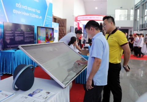 Phát huy sức mạnh văn hóa, con người trong hành trình phát triển