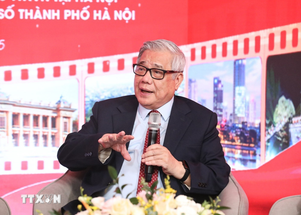 ttxvn-toa-dam-ky-uc-80-nam-mua-thu-lich-su-8227600-4.jpg