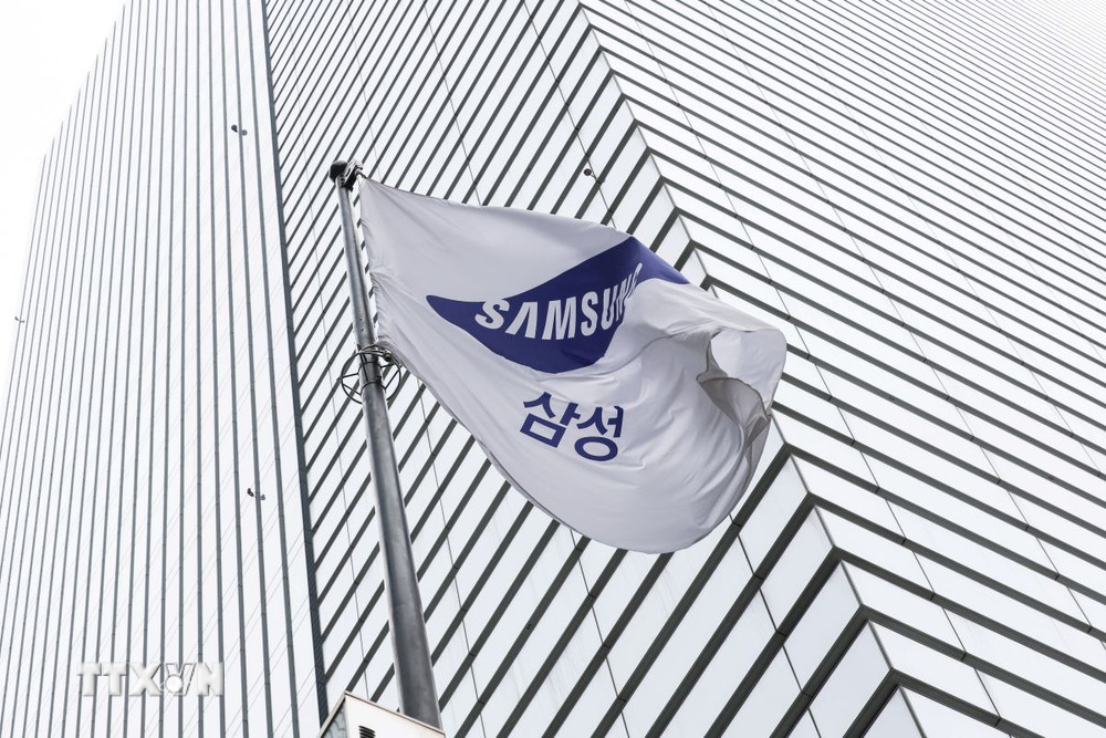 ttxvn-samsung-ban-dan-1504.jpg