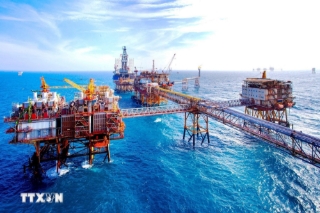 Ra biển bằng “đôi chân thể chế và công nghệ” để trở thành quốc gia biển mạnh