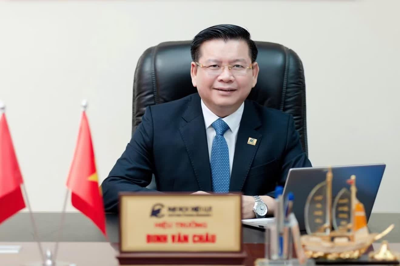 dai-hoc-dien-luc.jpg