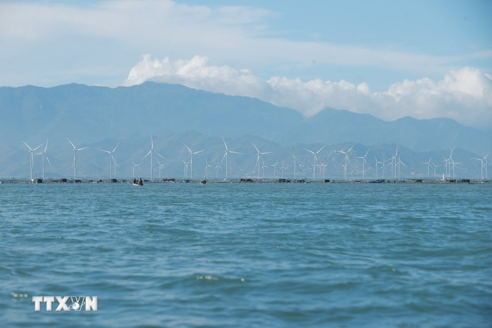 ttxvn-potal-ninh-thuan-huong-toi-la-trung-tam-nang-luong-tai-tao-cua-ca-nuoc-7929745.jpg