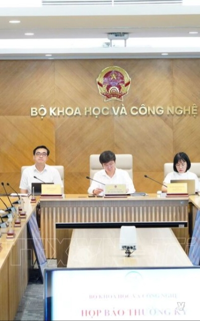 Hoàn thiện thể chế, tạo nền tảng thúc đẩy chuyển đổi số toàn diện