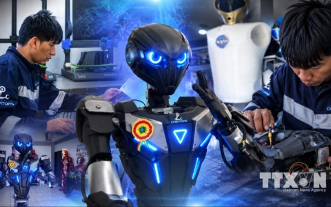 Robot hình người "Made in Bolivia" truyền cảm hứng đổi mới sáng tạo