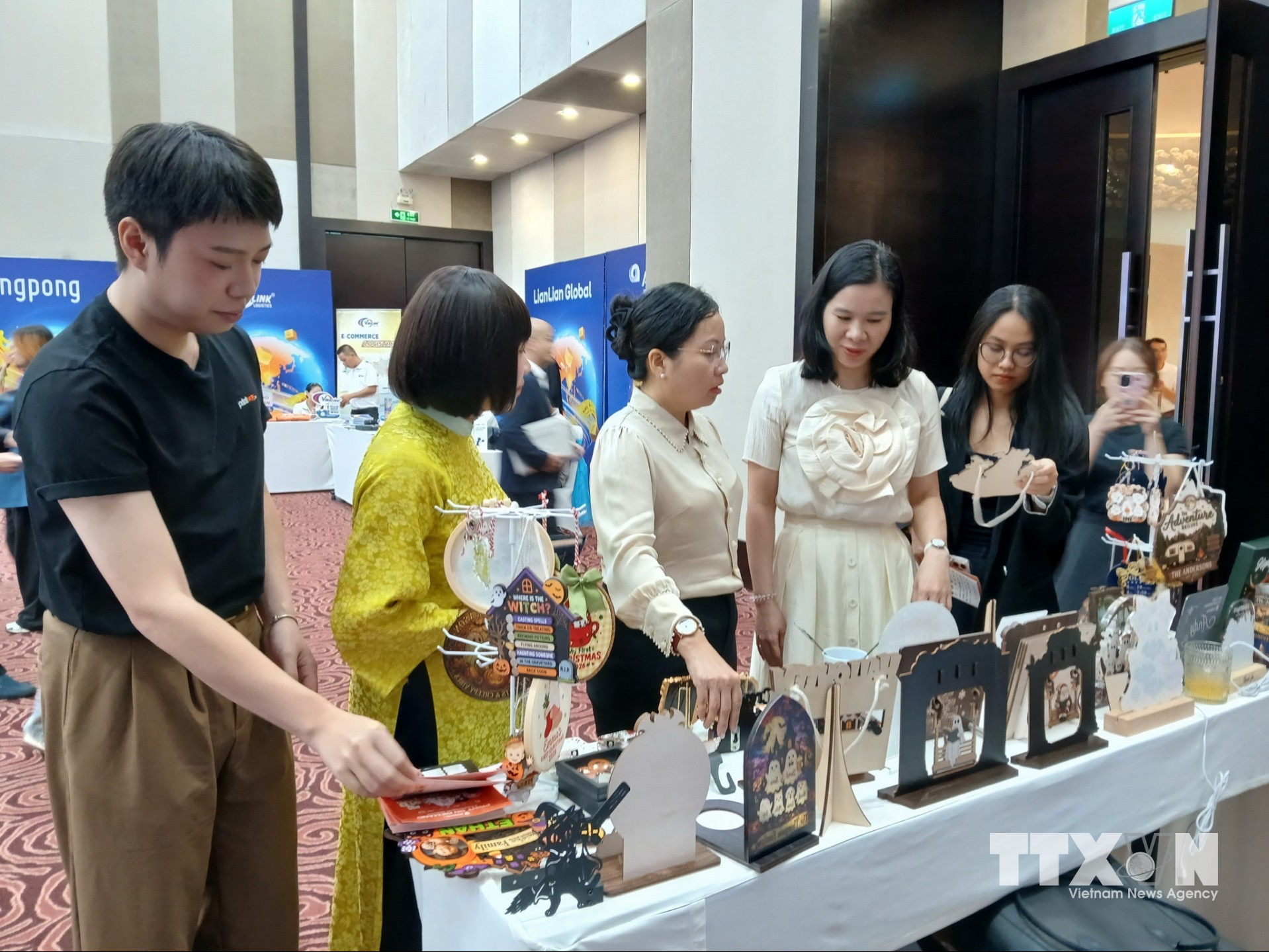 Đà Nẵng xác định trong định hướng phát triển thương mại điện tử giai đoạn 2026 – 2030, đưa thương mại điện tử trở thành lĩnh vực quan trọng của kinh tế số. (Ảnh: Mỹ Hà/TTXVN)