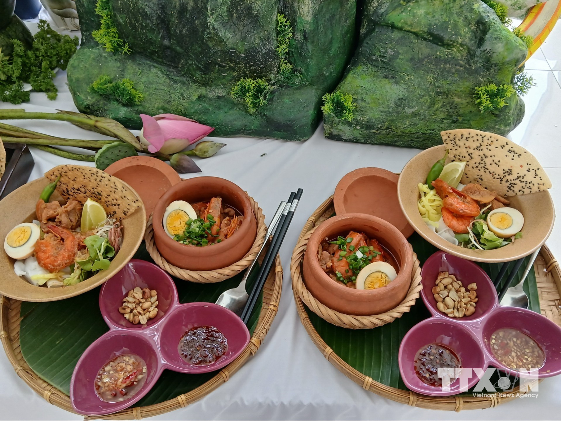 Với sự đa dạng trong cách chế biến, nguyên liệu và hương vị, Mì Quảng đã trở thành một trong số những món ăn tiêu biểu của ẩm thực Việt Nam và miền Trung, góp phần định vị thương hiệu du lịch Đà Nẵng trên bản đồ du lịch ẩm thực trong nước và quốc tế. (Ảnh: Mỹ Hà/TTXVN)