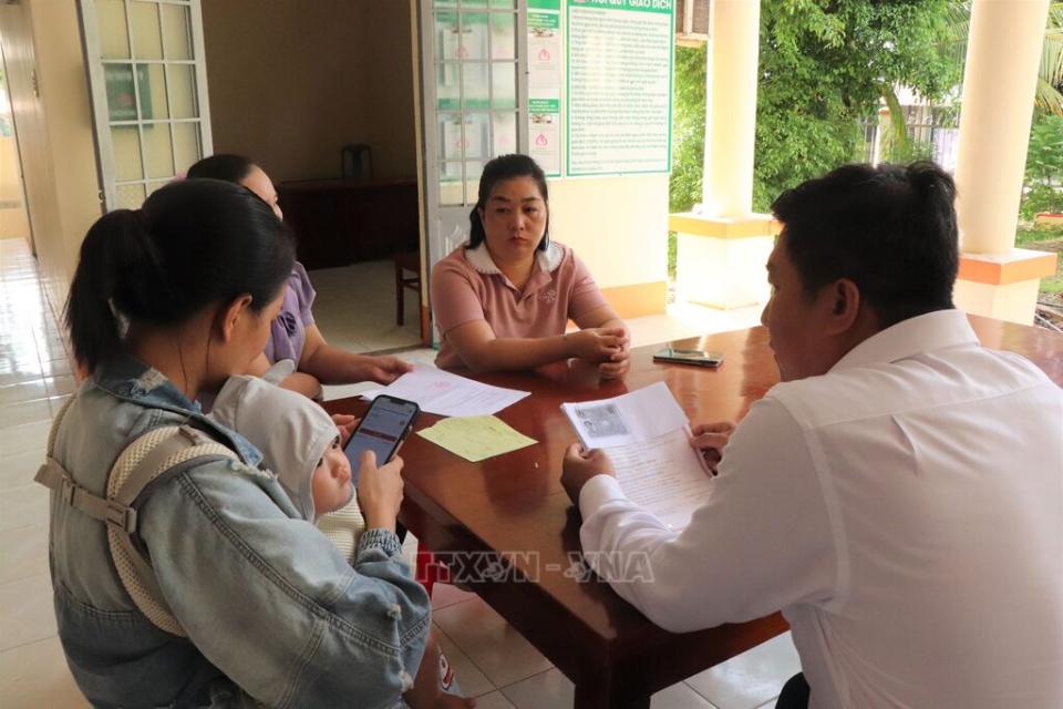 Tổ công nghệ số cộng đồng góp sức thu hẹp khoảng cách số