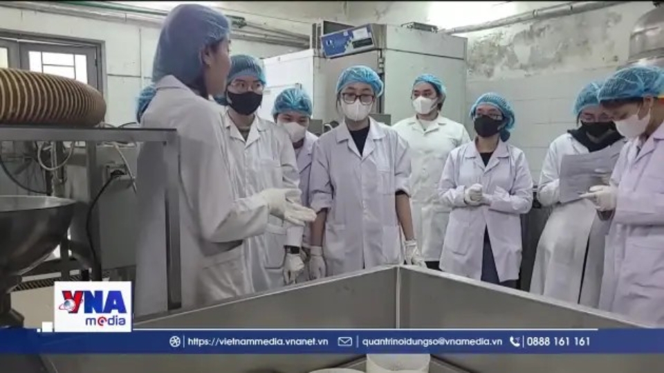 Mở rộng không gian phát triển cho nhà khoa học nữ