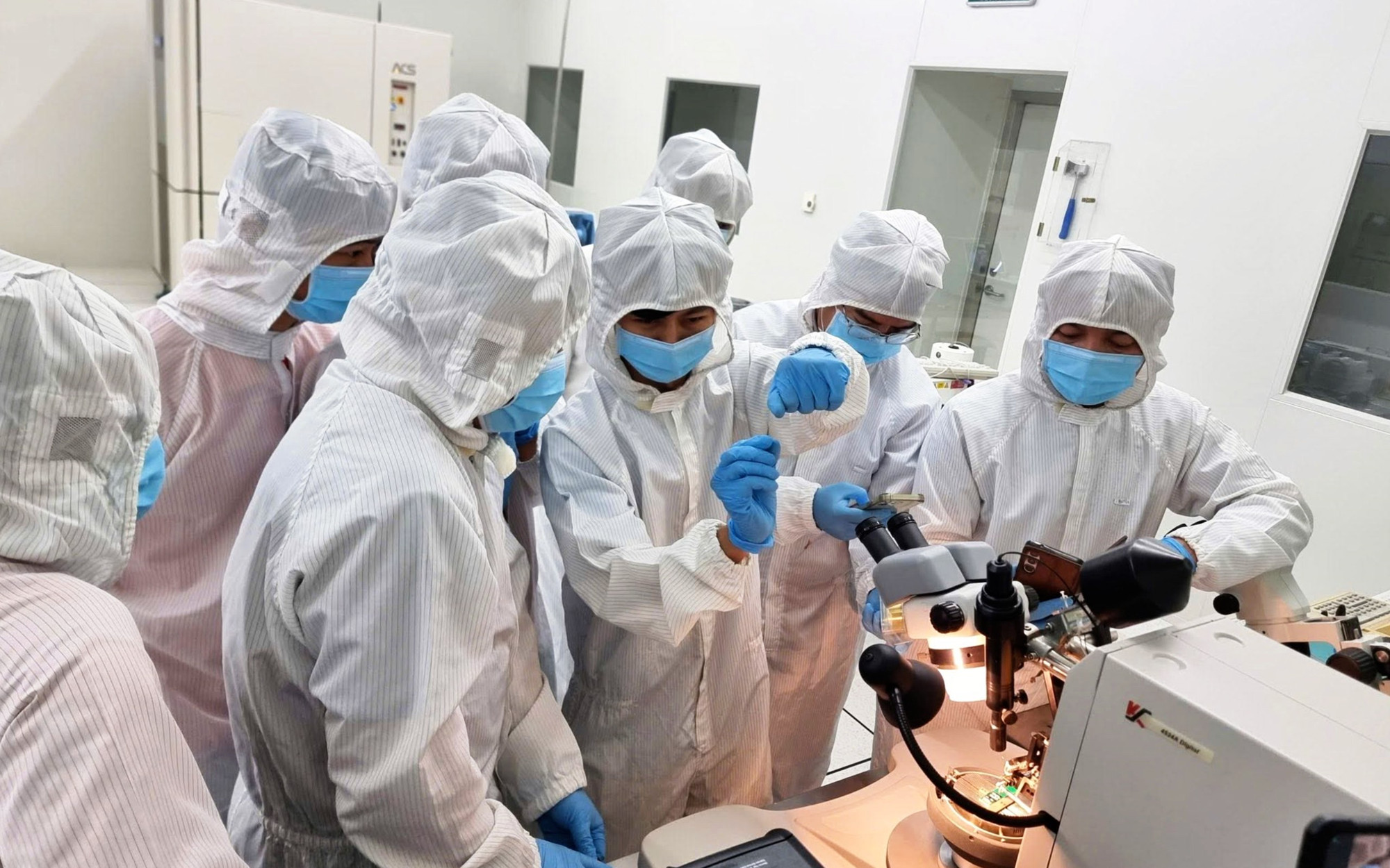 Các viện, trường và doanh nghiệp là những thành tố quan trọng trong việc hình thành các cụm đổi mới sáng tạo tại TP Hồ Chí Minh. (Ảnh: Lưu Niệm/Báo Tin tức và Dân tộc)