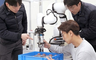 Robot AI Hàn Quốc tự tìm đường, hiểu lệnh bằng lời nói