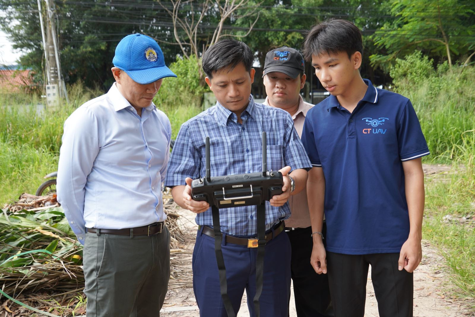 UAV được ứng dụng trong khảo sát, giám sát và thu thập dữ liệu, từng bước mở rộng từ thử nghiệm sang các hoạt động thực tế tại TP Hồ Chí Minh.&nbsp;(Ảnh: Lưu Niệm/Báo Tin tức và Dân tộc)