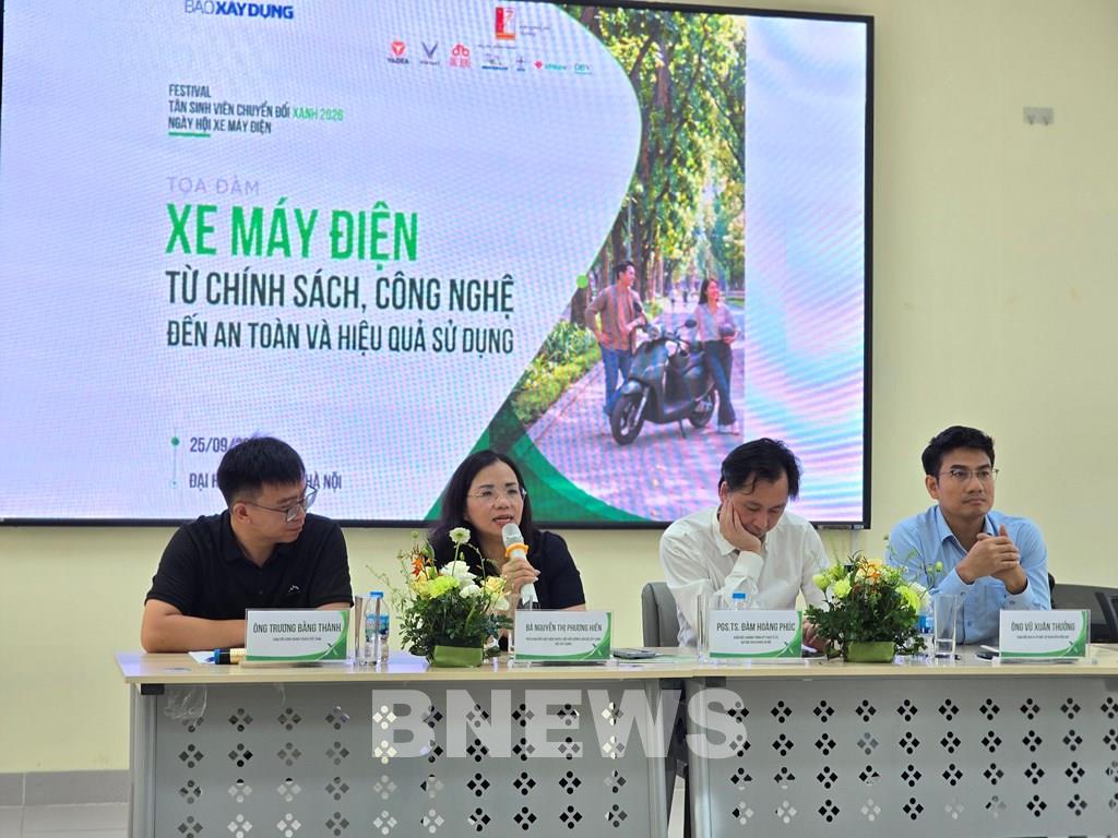 Các diễn giả tham gia tọa đàm. (Ảnh: Văn Xuyên/BNEWS/TTXVN)