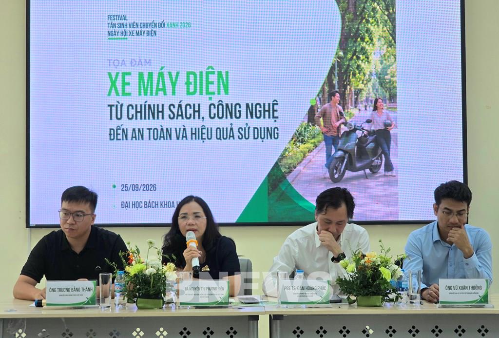 Bà Nguyễn Thị Phương Hiền, Phó giám đốc Học viện Chiến lược đào tạo cán bộ xây dựng (Bộ Xây dựng) phát biểu. (Ảnh: Văn Xuyên/BNEWS/TTXVN)