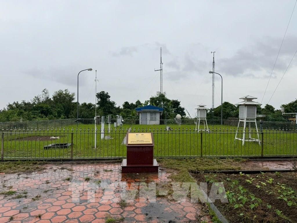 Một trong 4 nhiệm vụ là số hóa mạng lưới khí tượng thủy văn. (Ảnh: Tiến Vĩnh – TTXVN)