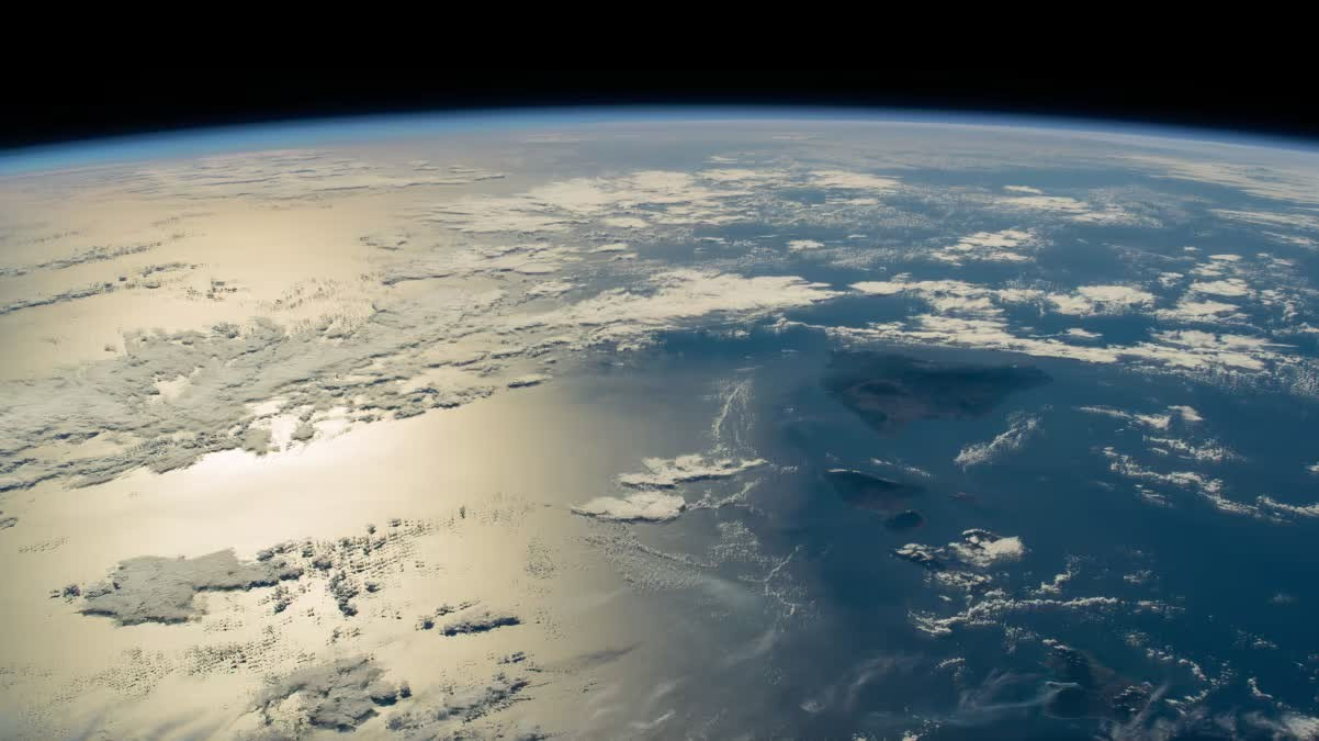 Hình ảnh Thái Bình Dương nhìn từ Trạm Vũ trụ Quốc tế đang bay trên quỹ đạo. (Ảnh: NASA)