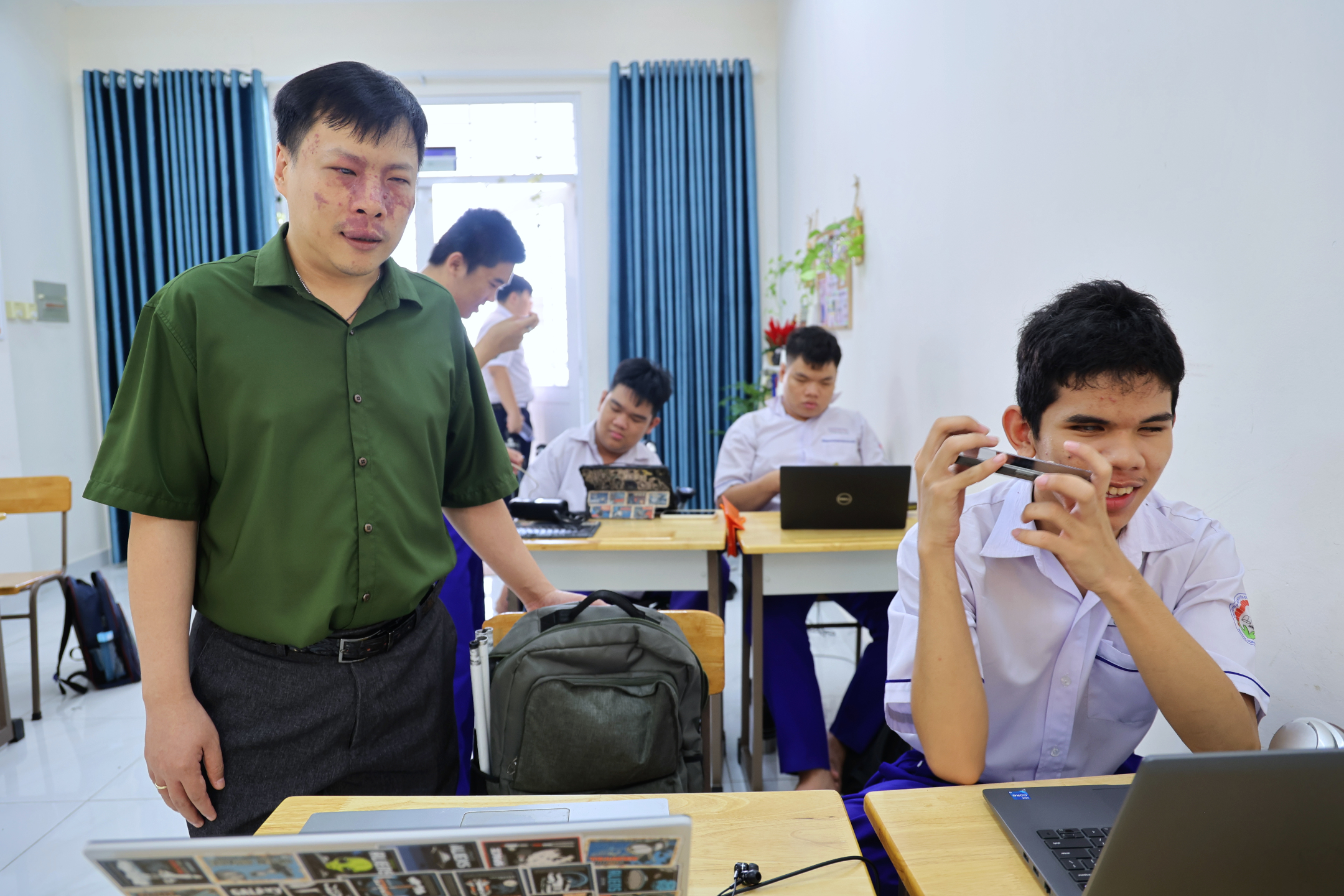baotintuc_tr_khiem-thi-ai-tphcm-6.jpg