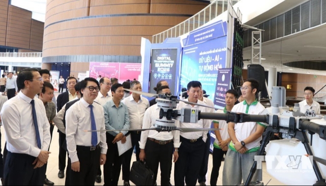 Ngày 8/10/2026, Ủy ban nhân dân thành phố Hải Phòng tổ chức Diễn đàn chuyển đổi số Hải Phòng 2026 với chủ đề “Dữ liệu-AI-Tự động hóa: Động lực chiến lược cho phát triển kinh tế số và đô thị thông minh”. Diễn đàn đã cung cấp những cơ sở quan trọng để tiếp tục cụ thể hóa những giải pháp về dữ liệu, trí tuệ nhân tạo và chuyển đổi số.
