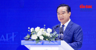Thành phố Hồ Chí Minh kết nối nguồn lực, mở rộng các cực tăng trưởng mới