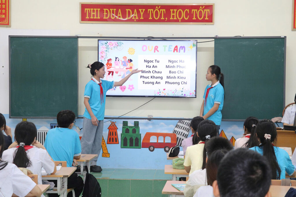 Trường THCS Thịnh Vượng, xã Gia Viễn luôn hướng dẫn học sinh sử dụng AI an toàn, có chọn lọc, biết kiểm chứng thông tin và phát huy tư duy độc lập. (Ảnh: Thùy Dung/TTXVN) Trường THCS Thịnh Vượng, xã Gia Viễn luôn hướng dẫn học sinh sử dụng AI an toàn, có chọn lọc, biết kiểm chứng thông tin và phát huy tư duy độc lập. (Ảnh: Thùy Dung/TTXVN)